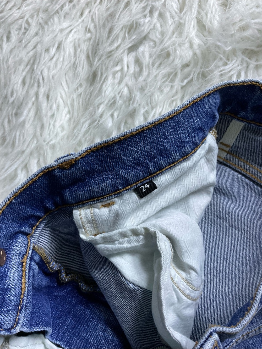 7FAM Easy Slim With Ivory Embroidery Jeans - Picture 3 of 5
